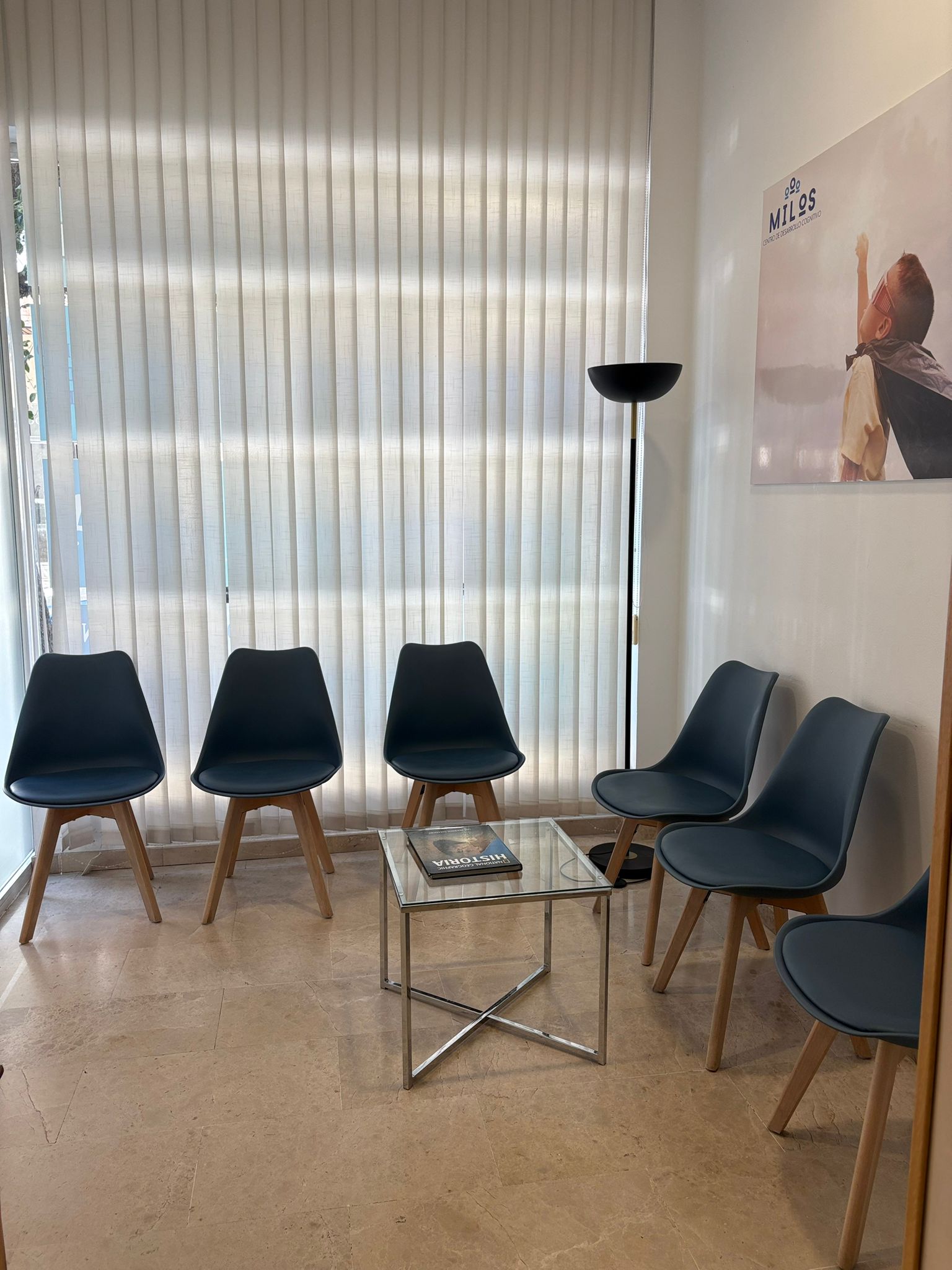 Sala de espera de Clínica Milos