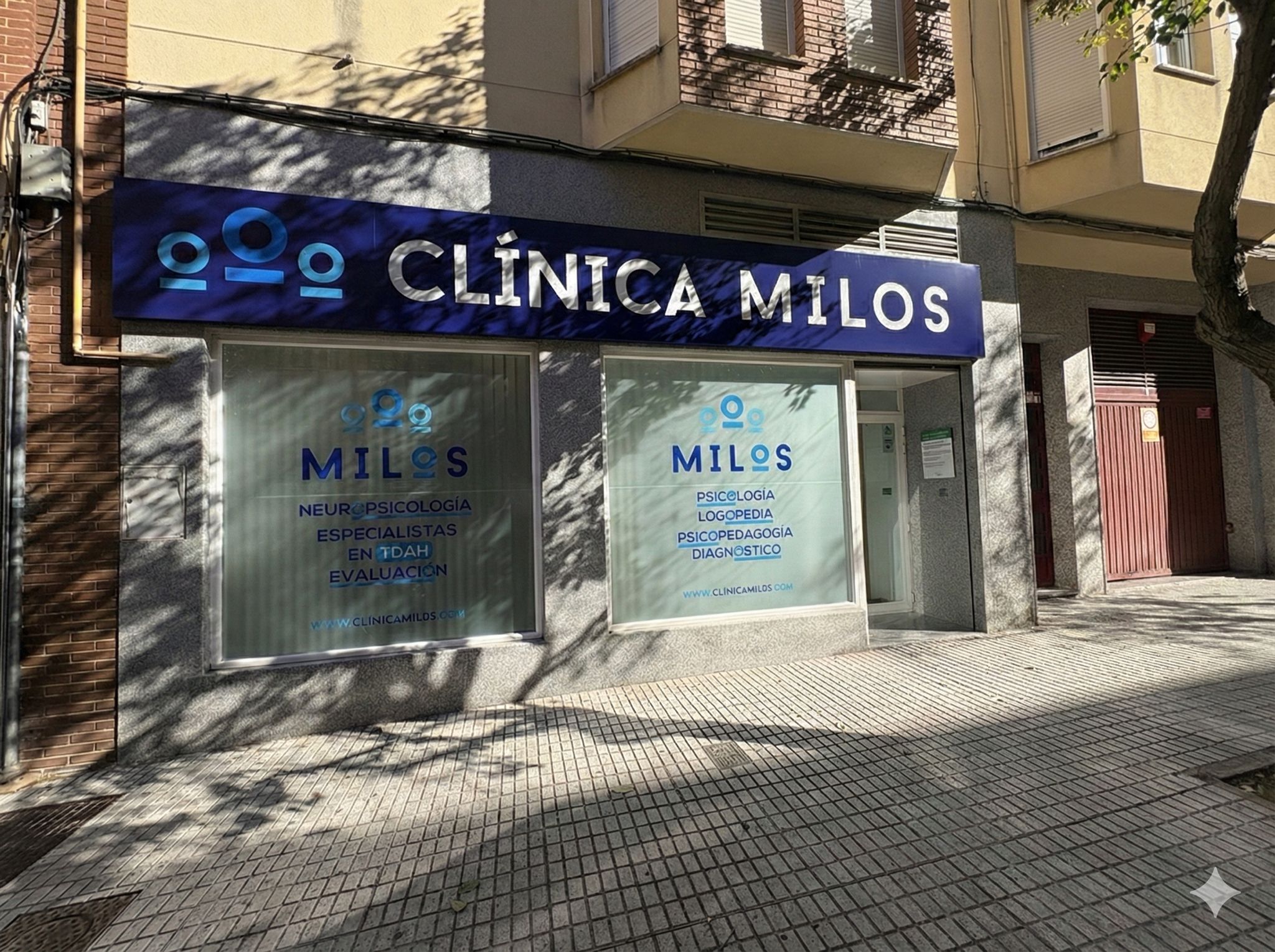 Fachada de Clínica Milos Badajoz